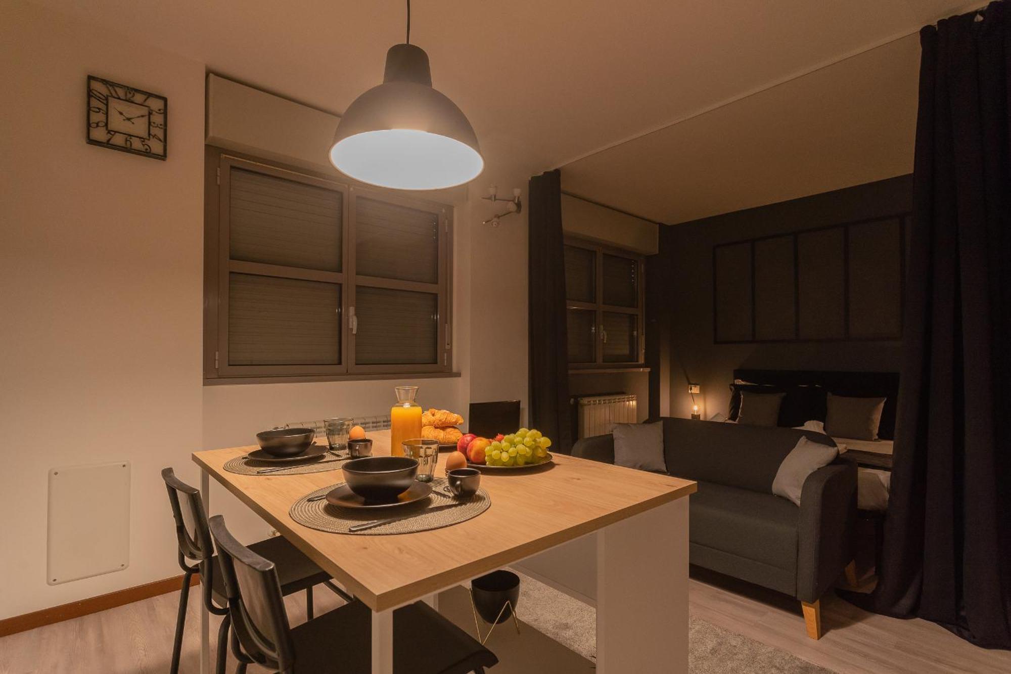 Black Loft Como By Rent All Como Exteriör bild