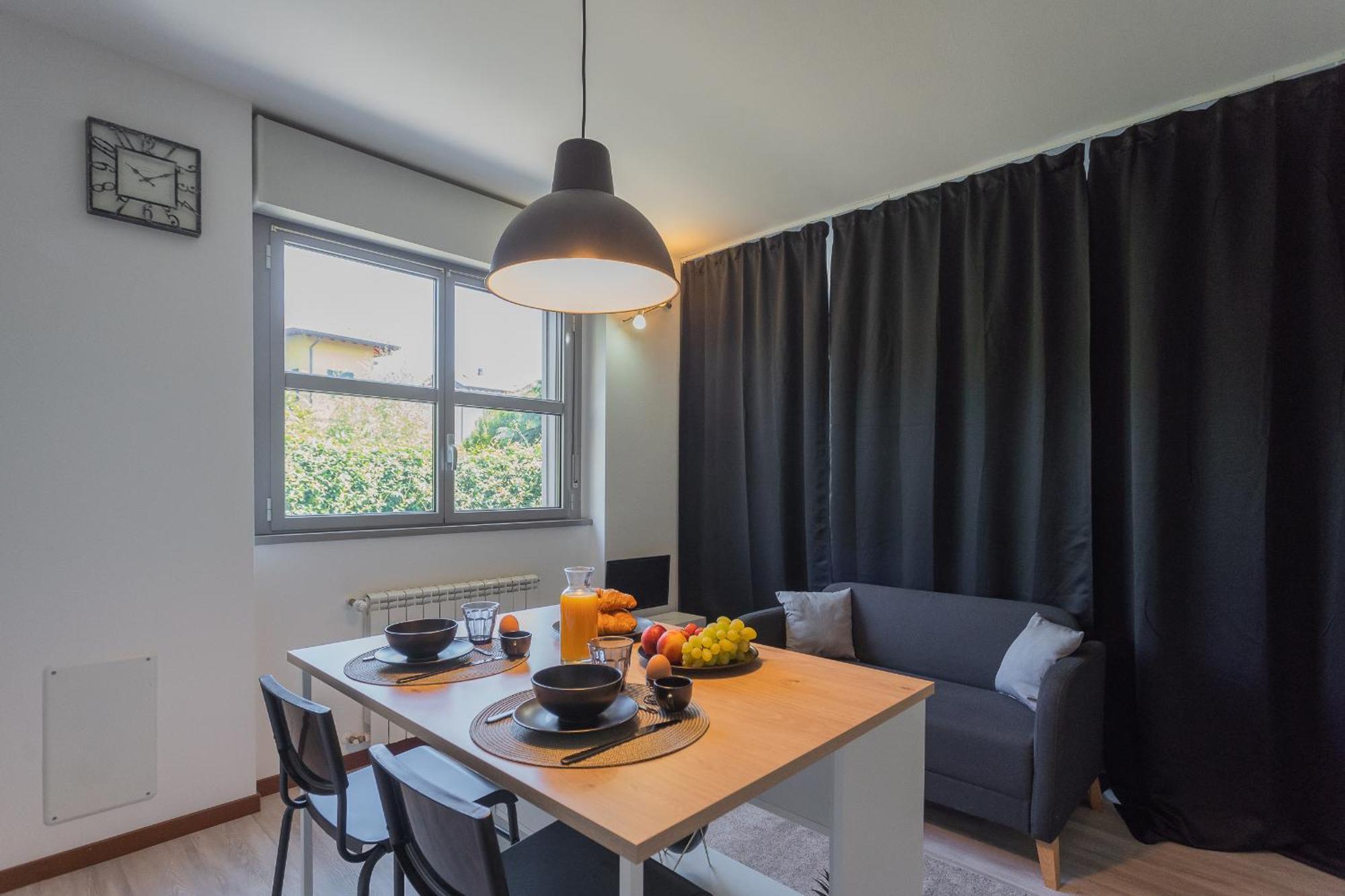 Black Loft Como By Rent All Como Exteriör bild